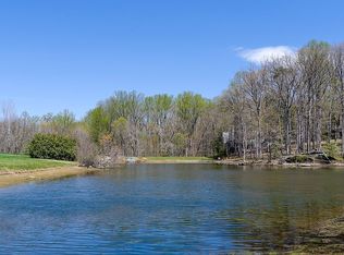 10900 Lake Windermere Dr, Great Falls, VA 22066