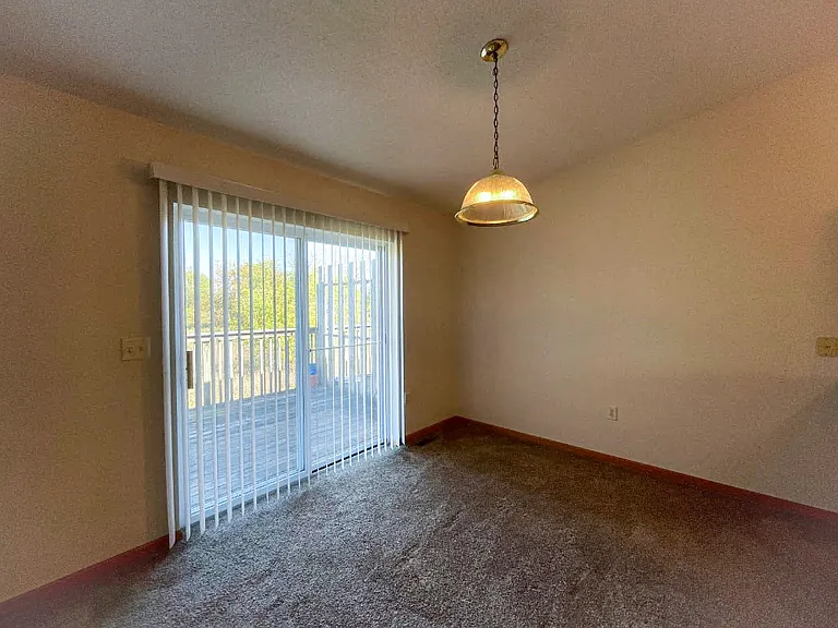 320 Scheidler Rd #4 — Photo 4