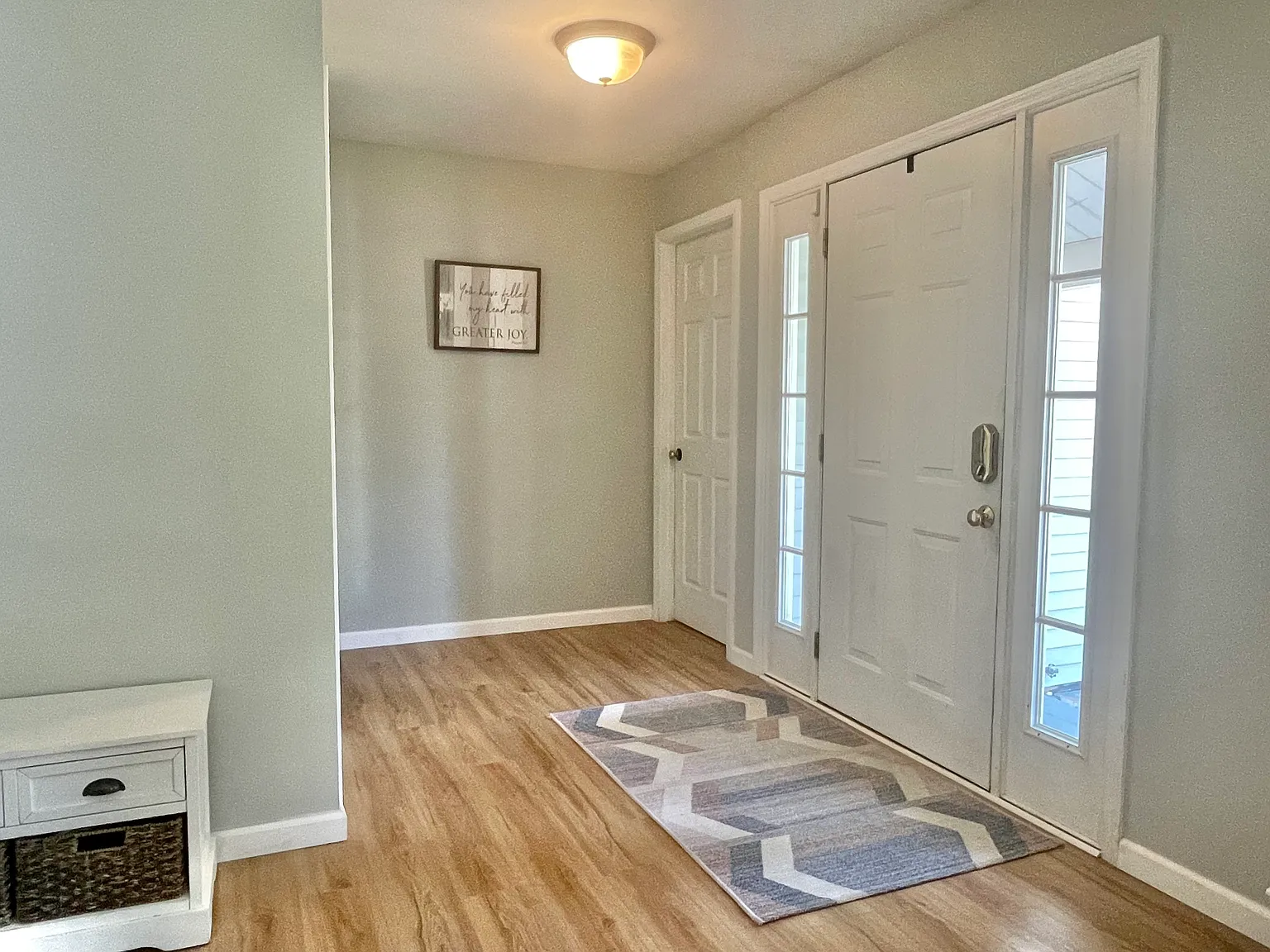 3 bed, 1101 sqft, $2,395 — Photo 2