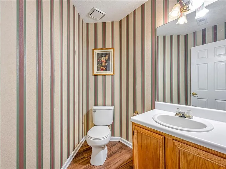 4392 Windmoor Dr NW — Photo 6