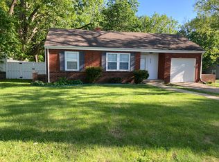 629 NE Crestview Ln, Kansas City, MO 64116