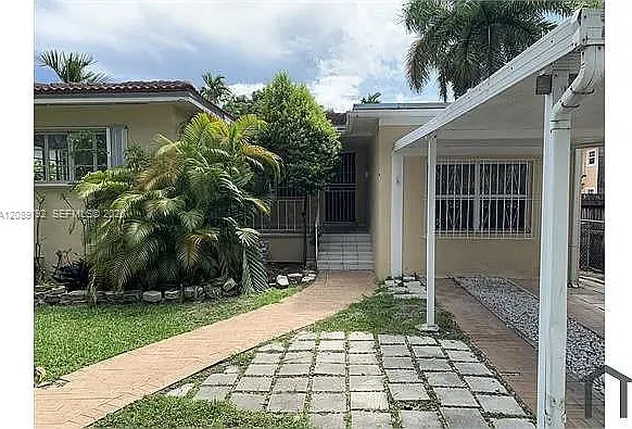 Brickell Estates — Photo 2