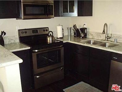 3rd image of 919 N Inglewood Ave APT 4