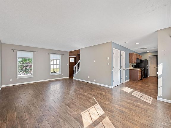 3rd image of 312 Princeton Dr