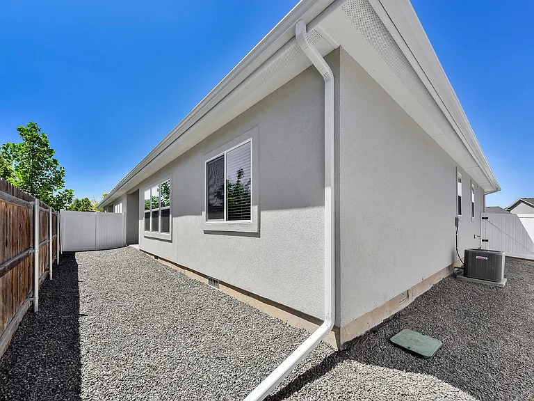 32 N Sagehen Ln — Photo 28