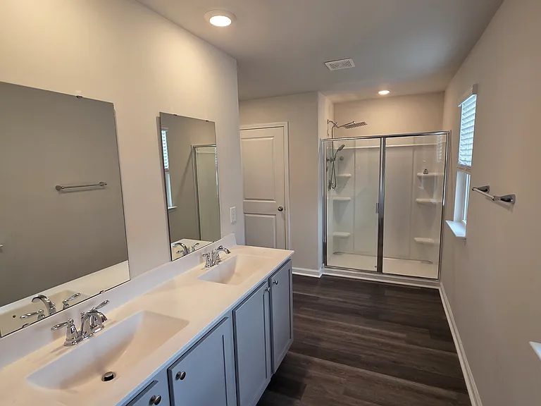 239 Londonshire Dr — Photo 20