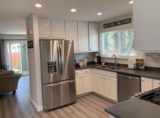 350 Shadowfalls Dr, Martinez, CA 94553