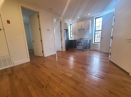 3rd image of 34 Malcolm X Blvd #2F