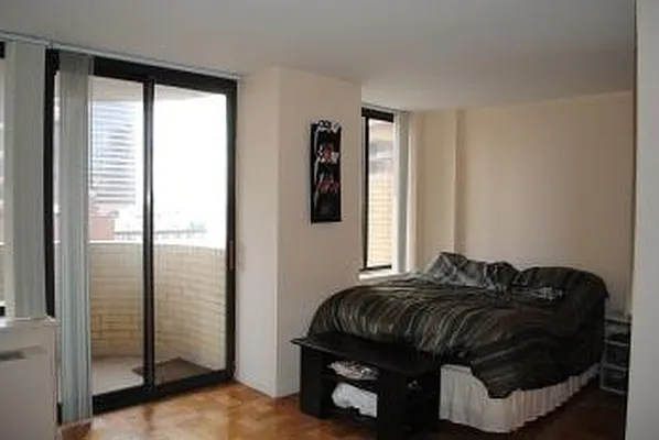 Rented by Town Residential | media 9