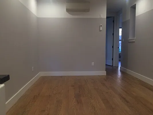 Rented by Premier Metro Realty Corp | media 113