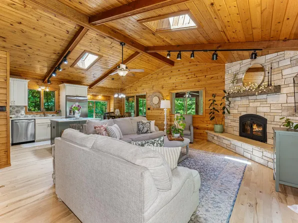 9220 Marguerite Ct, Minocqua, WI 54548
