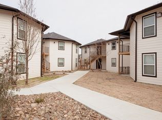 1313 Elm St #4, Conway, AR 72034