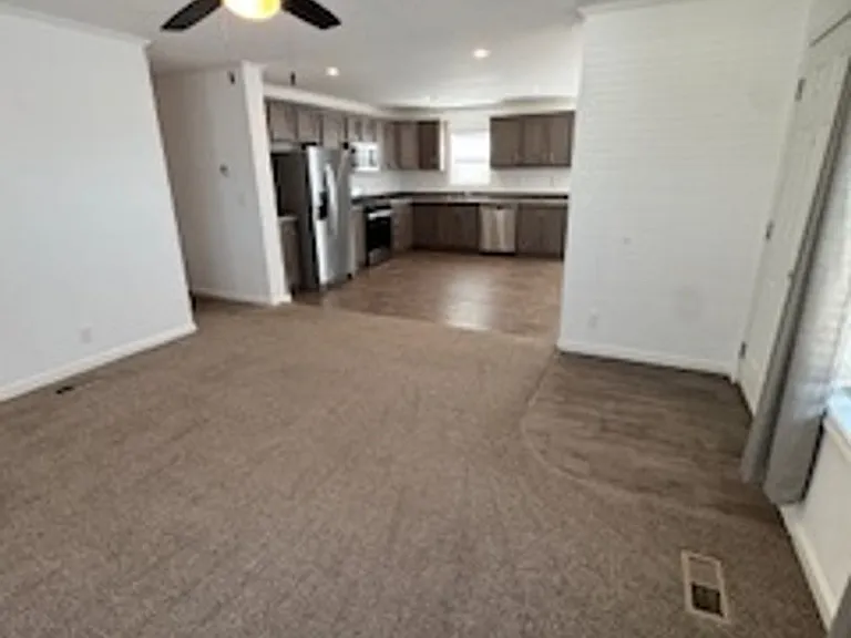 204 Onandaga Ave — Photo 7