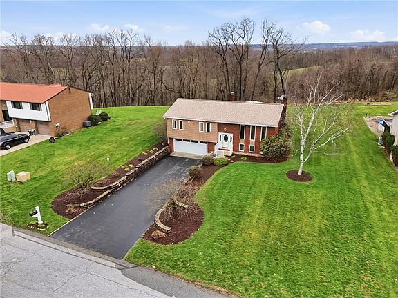 3rd image of 115 Orchard Dr