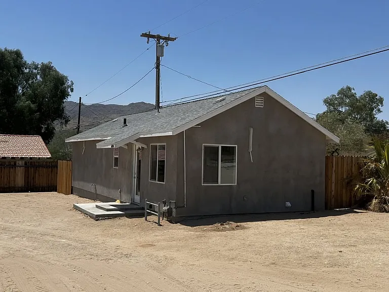 6104 Chia Ave — Photo 1