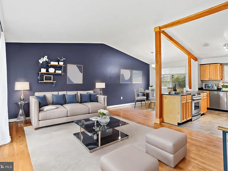 403 Eisner St — Photo 1