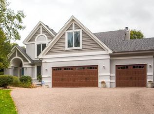 3320 Honeywood Ln, Minnetonka, MN 55305