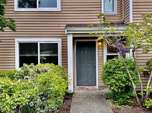1216 S 237th Lane #1402, Des Moines, WA 98198