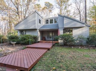 9205 Potomac Ridge Rd, Great Falls, VA 22066