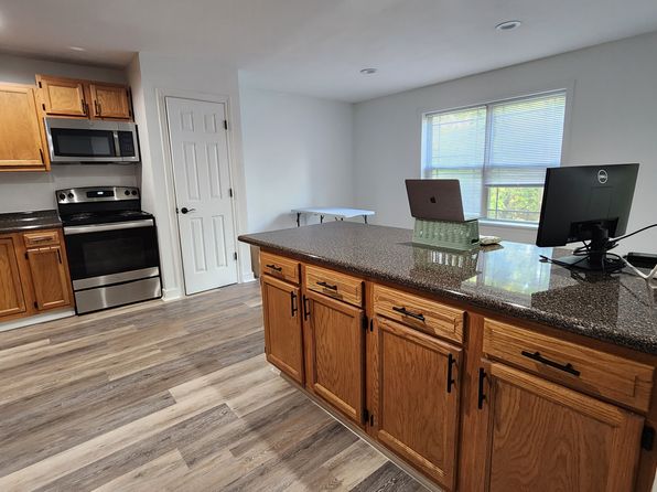 23 Carriage House Cir