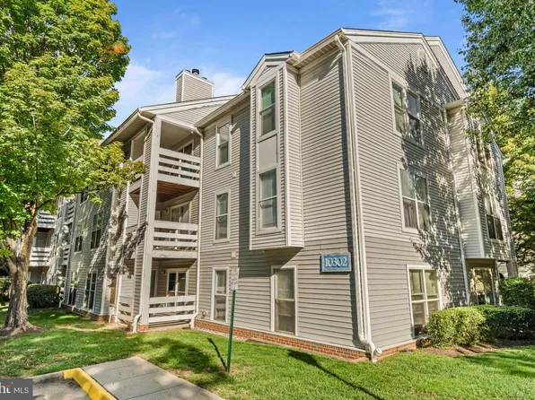 10302 Appalachian Cir #8-108, Oakton, VA 22124