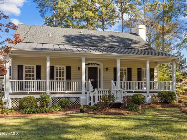 400 Hillcrest Drive, Morehead City, NC 28557