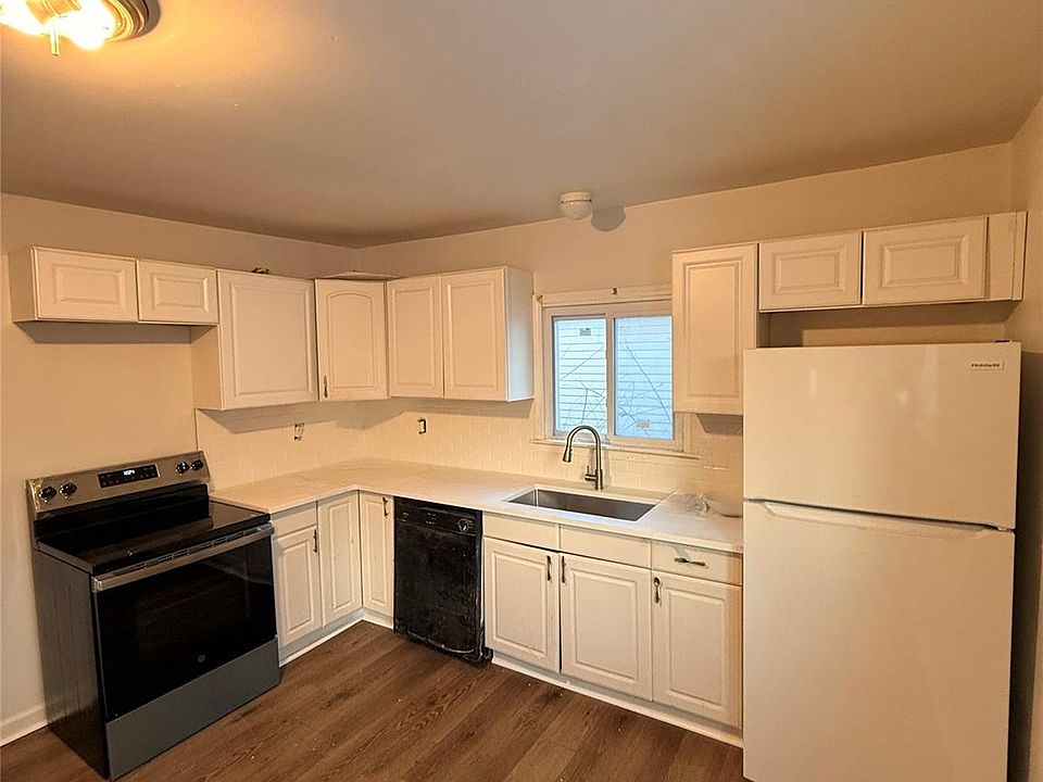 8468 Timken Ave, photo 3