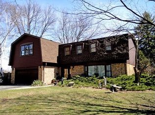 624 S Dymond Rd, Libertyville, IL 60048