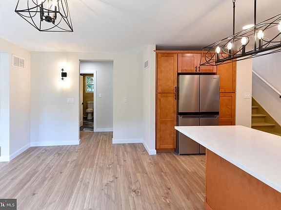 5th image of 623 N Garfield Ave