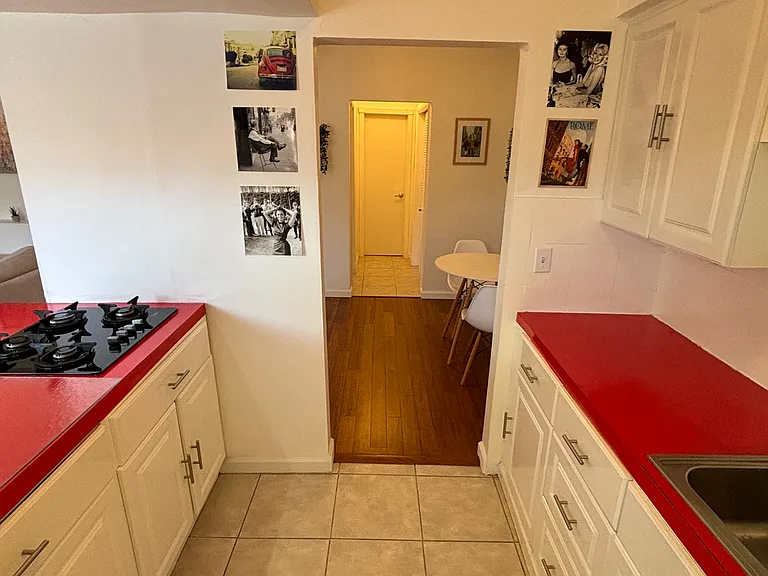 7424 Byron Ave #9B — Photo 29
