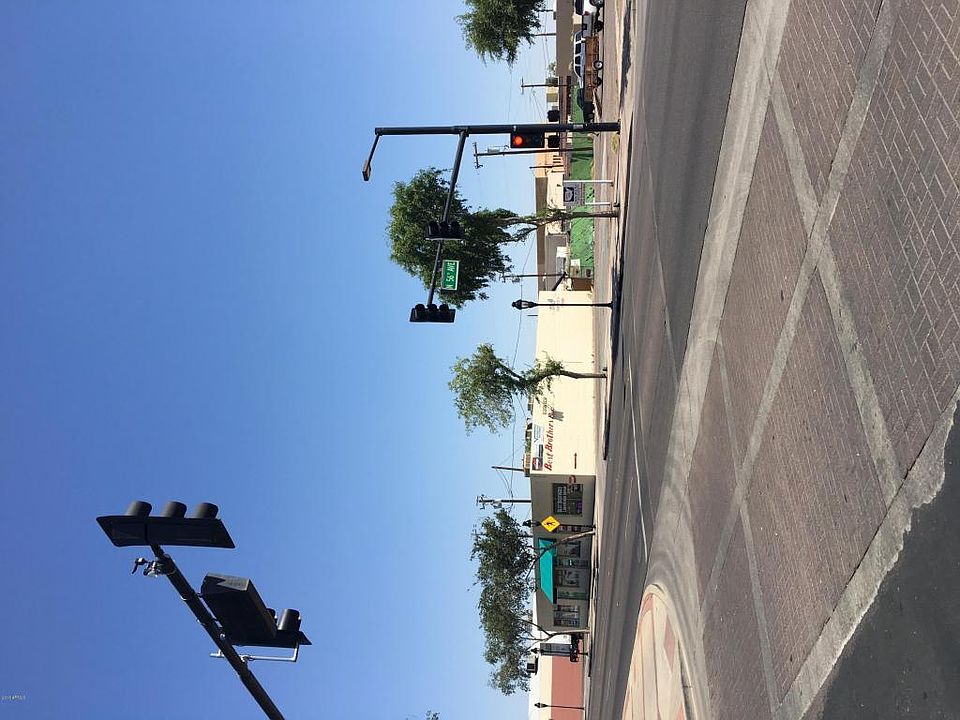 2nd image of 5555 W Glendale Ave