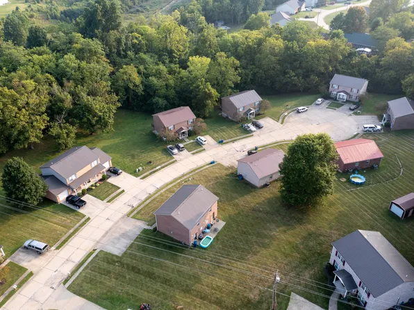 140-142 Cobblestone Dr, Dry Ridge, KY 41035