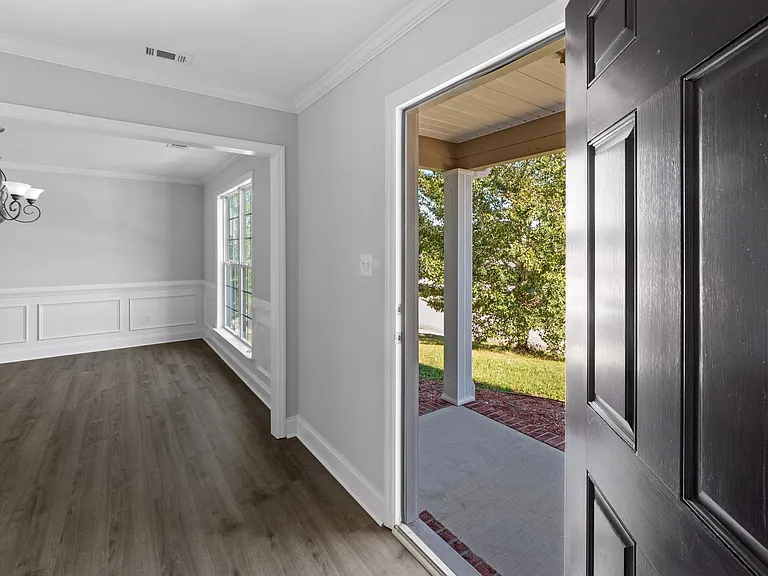 609 Brighton Cir — Photo 6