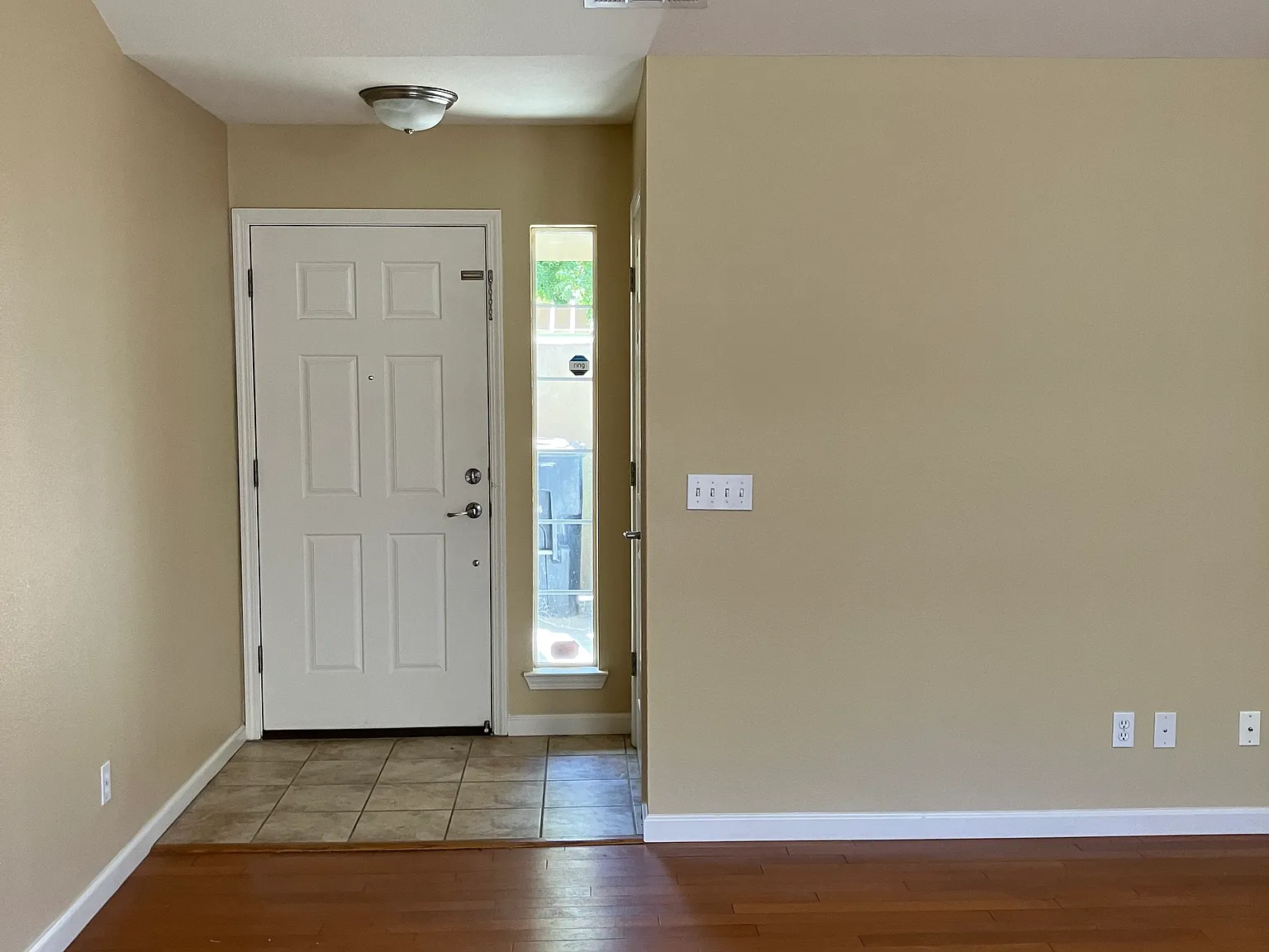 2 bed, 1100 sqft, $2,500 — Photo 2