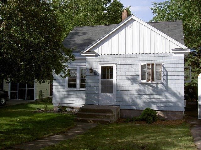 1st image of 711 Amygdaloid St
