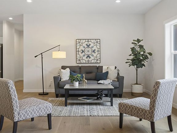 3rd image of 3915 154th Street Ct NW