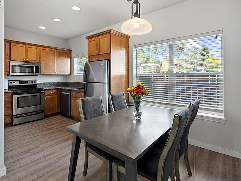 2223 SE 89th Ave — Photo 14