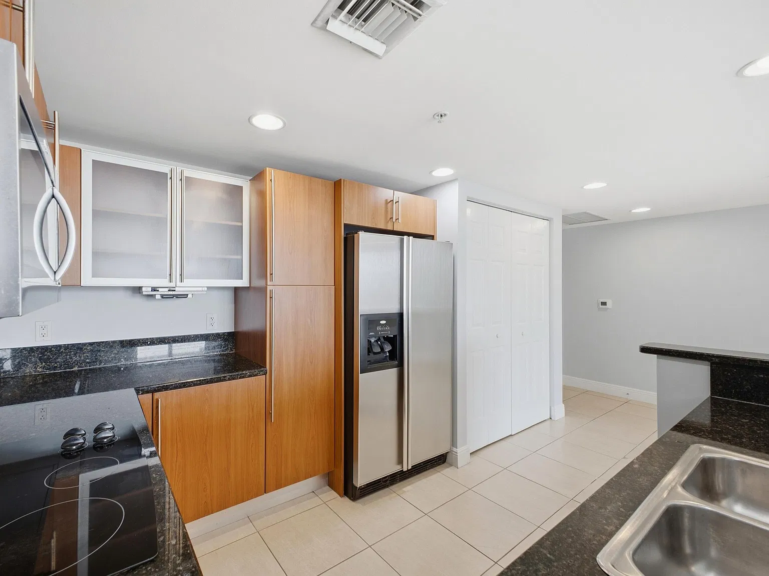 610 Clematis St — Photo 1