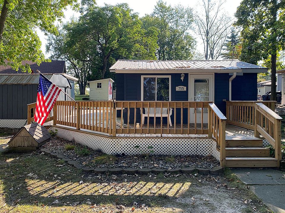 1st image of 755 Bright Water Dr