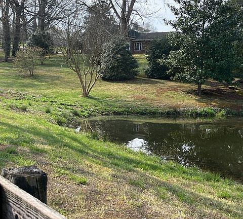 4th image of 505 Crawley Gin Rd