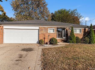 28440 Panama St, Warren, MI 48092