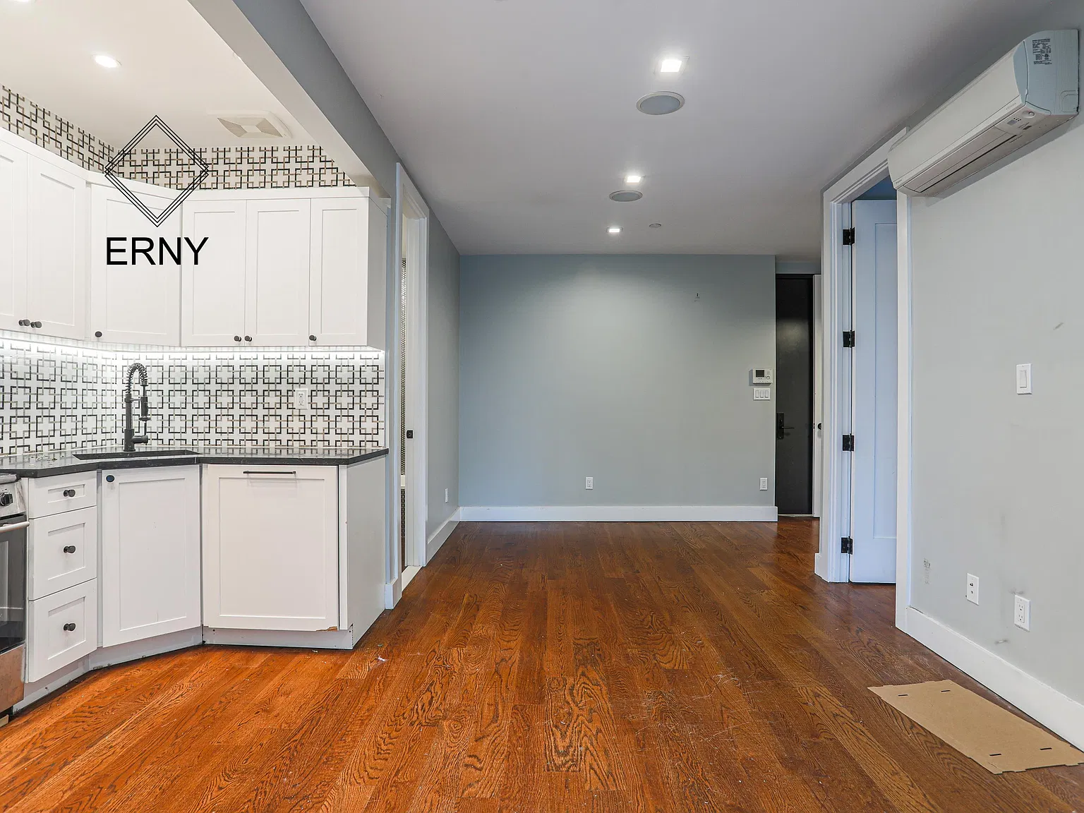 1612 Bergen Street — Photo 2
