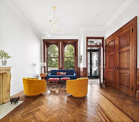 5th image of 58 E 92nd St