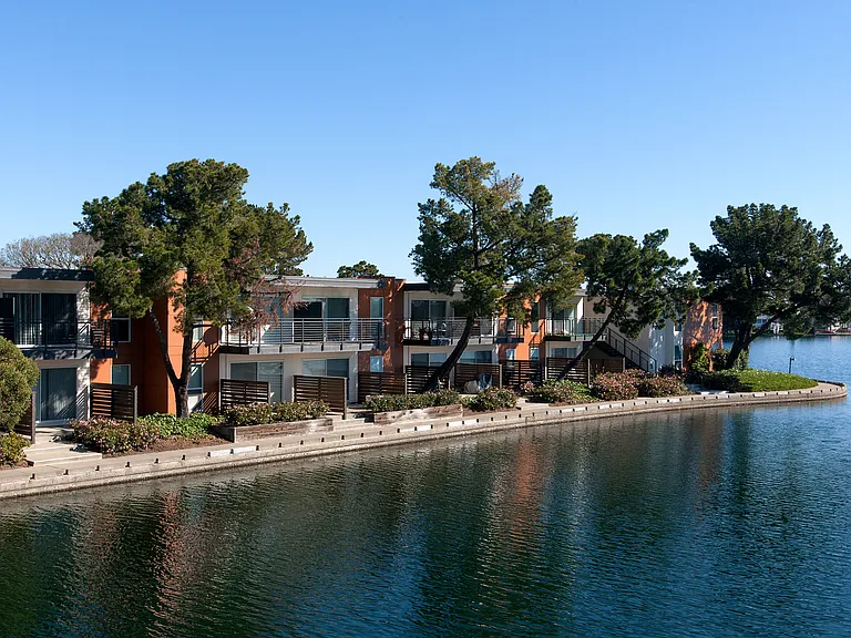Waters Edge — Photo 13