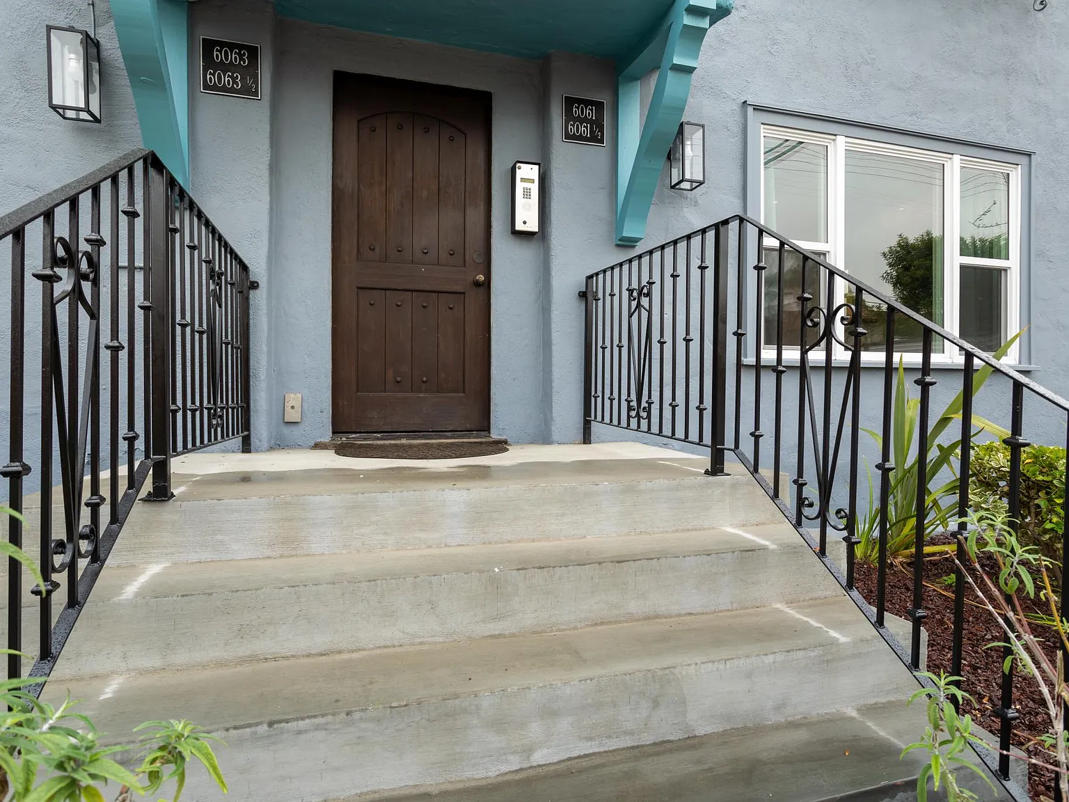 6063 1/2 Saturn St — Photo 4