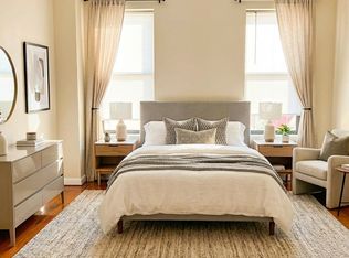 92-06 196th St #244, Hollis, NY 11423