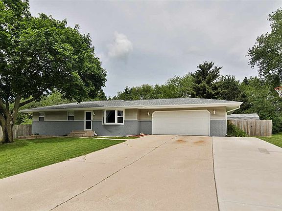 2nd image of 3704 Capron Dr