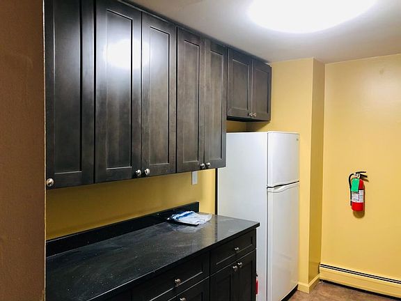Kitchen (new cabinets and granite counter top)