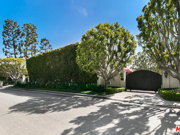 201 Delfern Dr, Los Angeles, CA 90077