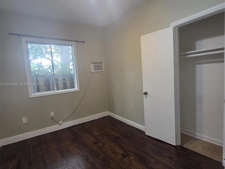 1008 N 18th Ct #101-B — Photo 7